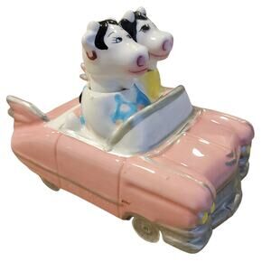 VTG Clay Art Cows in Pink Convertible Salt & Pepper Shakers Moo License Plate